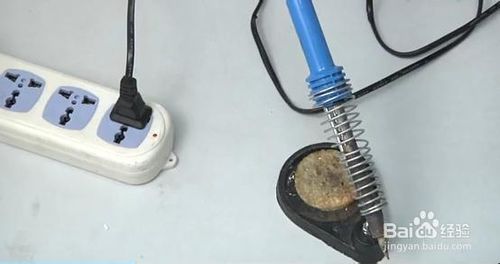 如何使用电烙铁进行锡焊